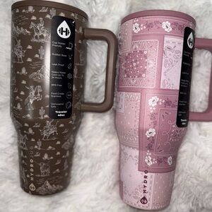 HydroJug Traveler 40oz desert drift  and Pink bandana